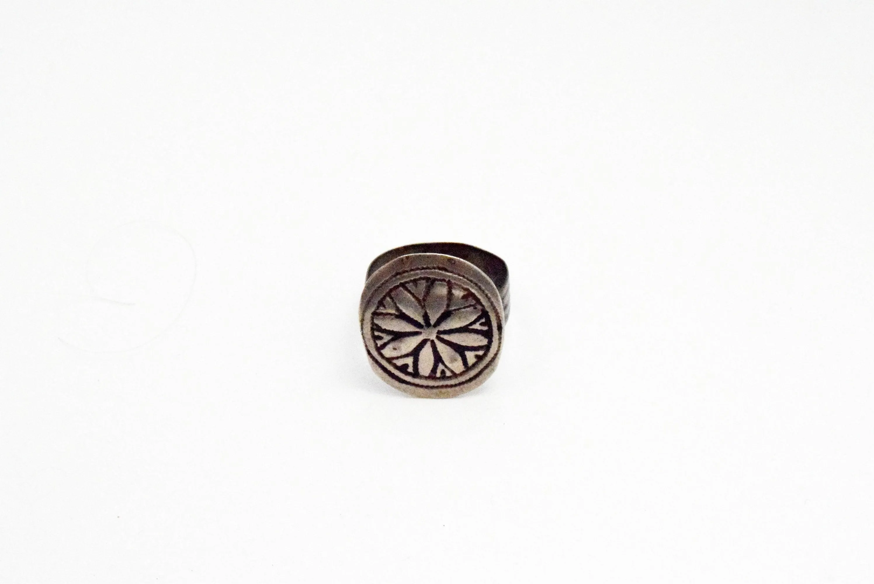 Vintage Round Silver and Niello Moroccan Ring